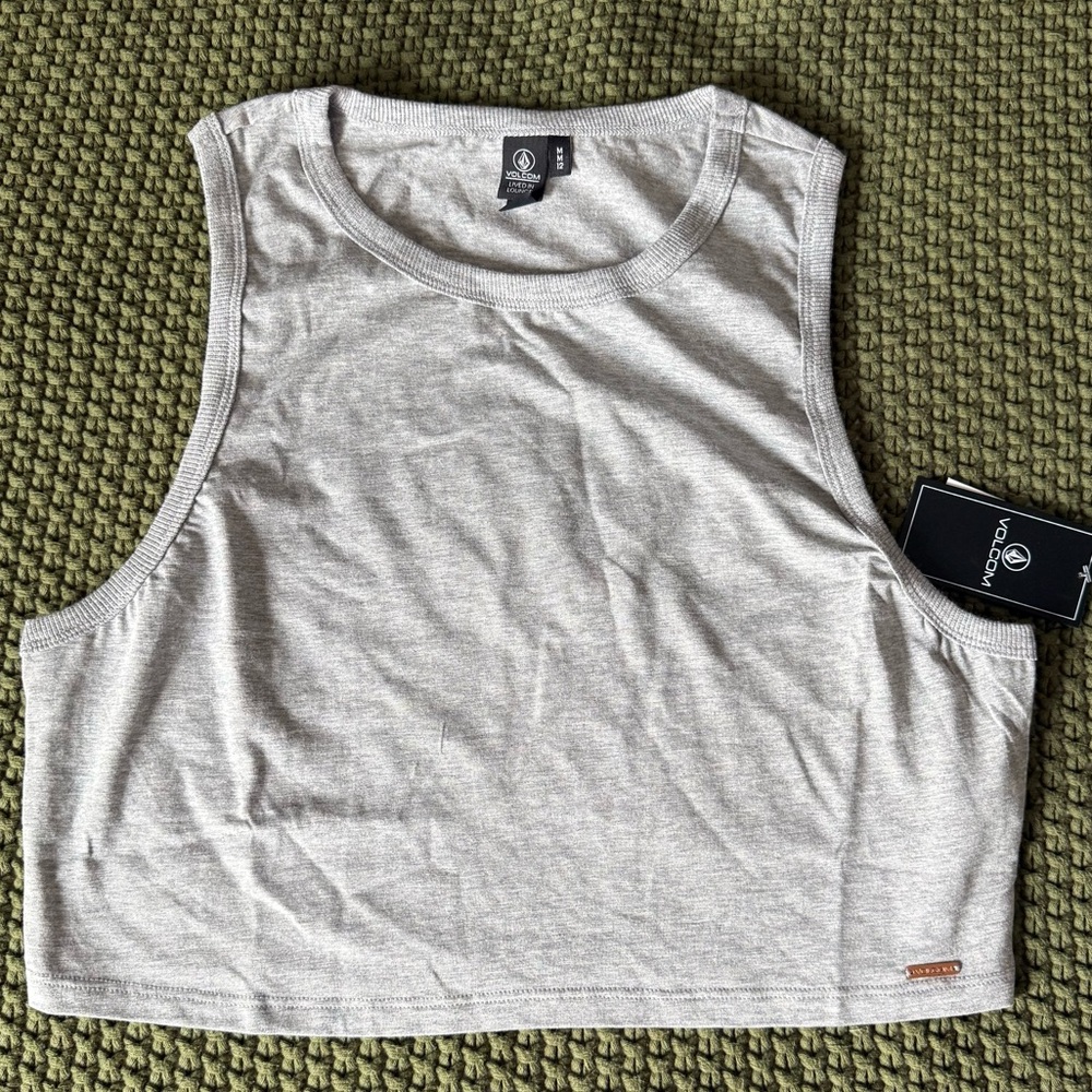 NWT Volcom Women’s Lil Tank Gray Tank Top - Size Medium